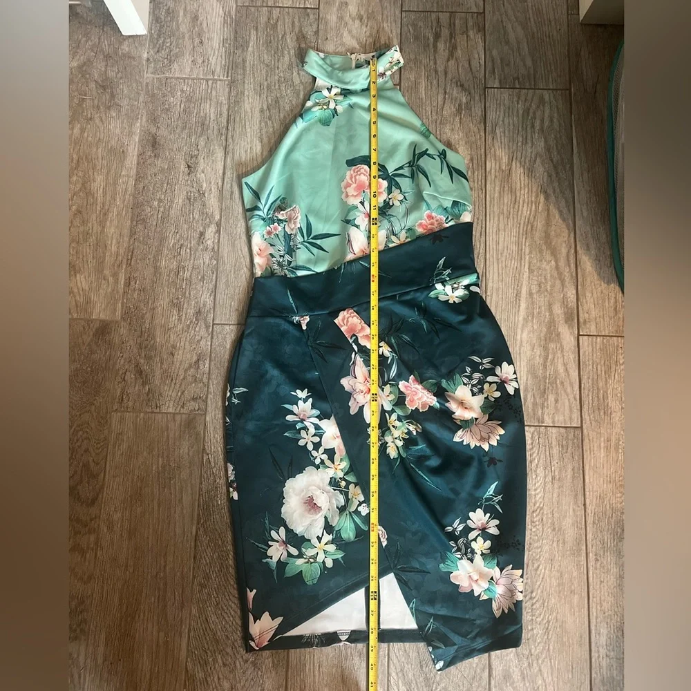 Halter style green flower dress Medium by Venus - Picture 9 of 17